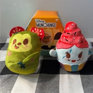 Disney Halloween Munchlings Plush Toy Pair - Zombie Mickey and Cupcake Sally